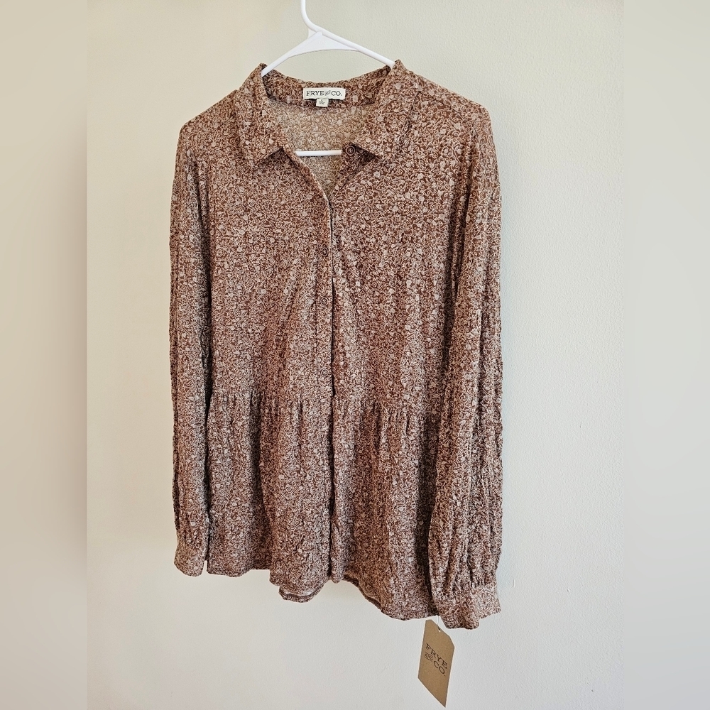 FRYE and Co Button Down Monica Floral Blouse NWT Large